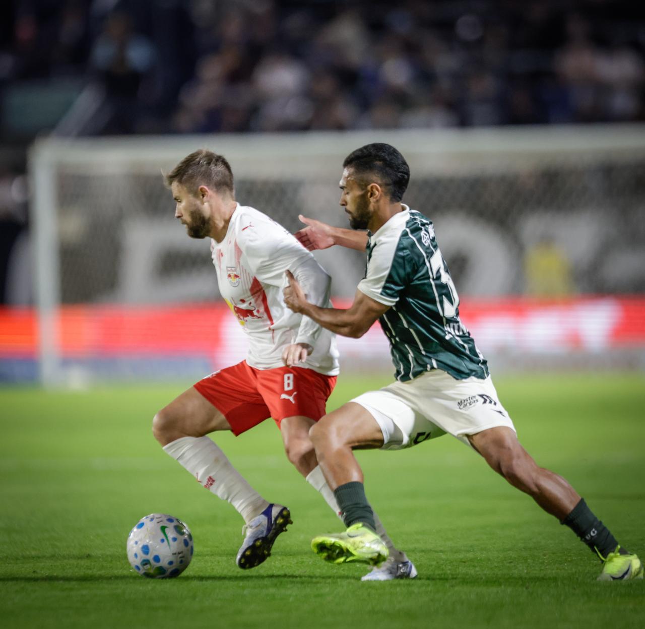 Bragantino pressiona, mas Coritiba mantém o empate sem gols fora de casa