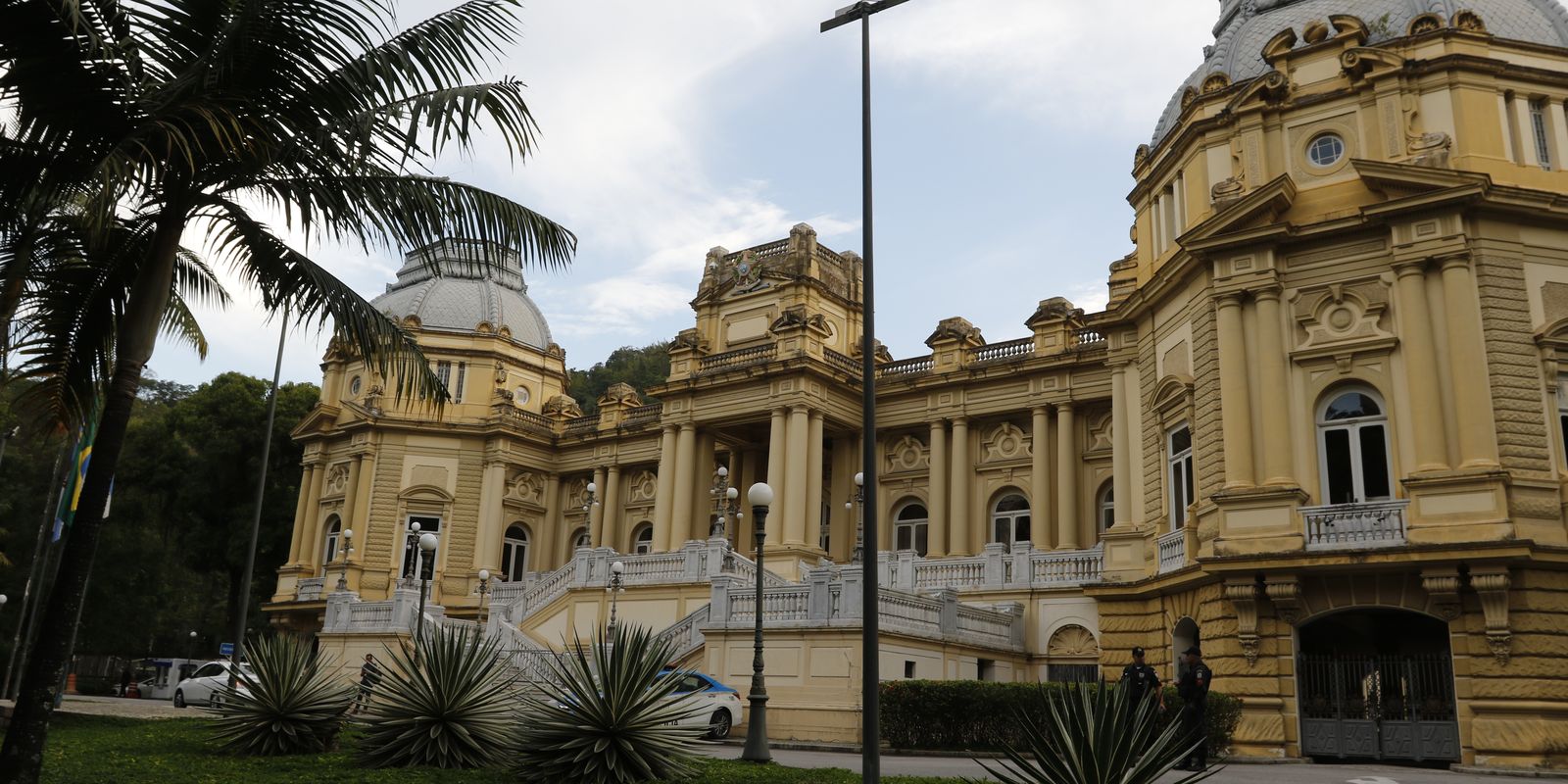Governo do Rio exonera comissionados em autarquia investigada