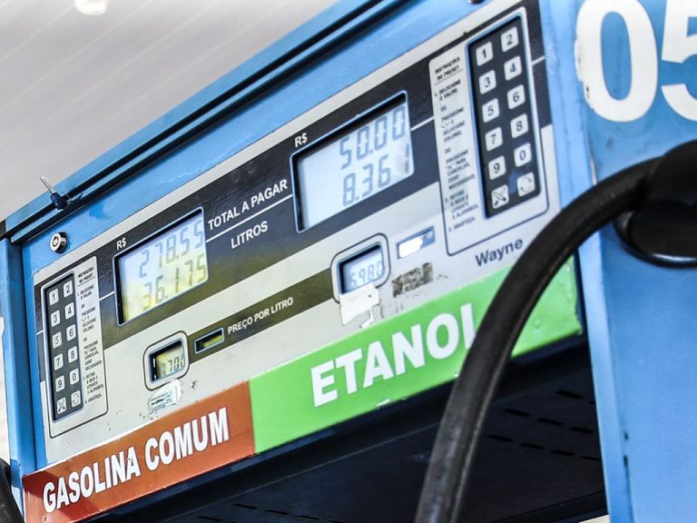 Hugo Motta elogia aumento da mistura de etanol na gasolina