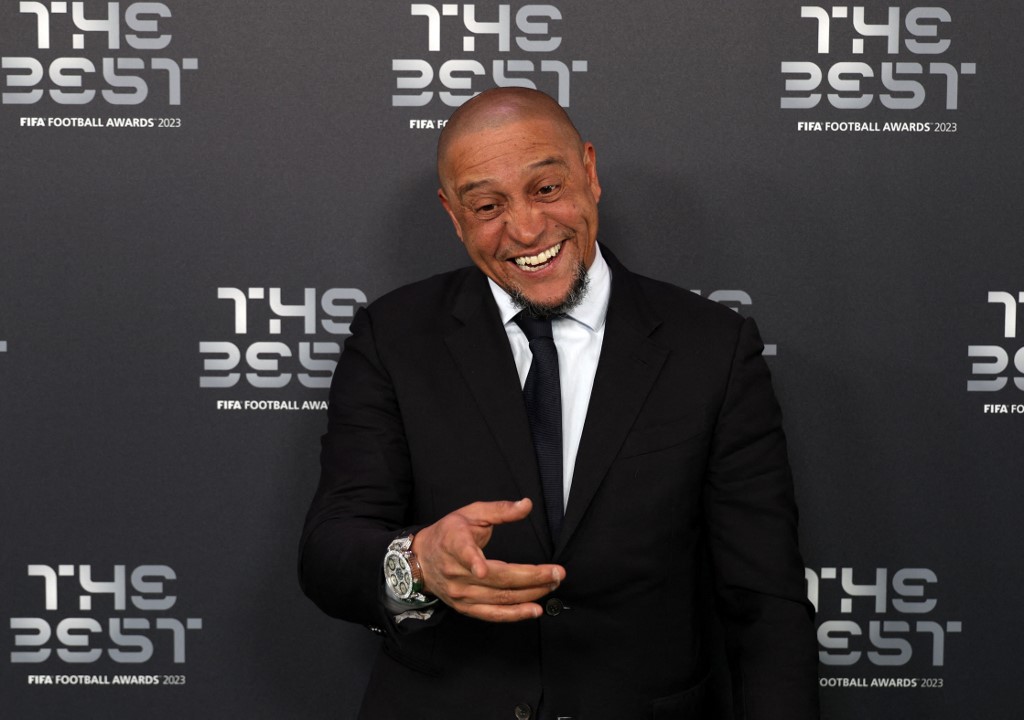Roberto Carlos pede desculpas à torcida do Palmeiras e explica ida ao Corinthians: “Não sou traidor”