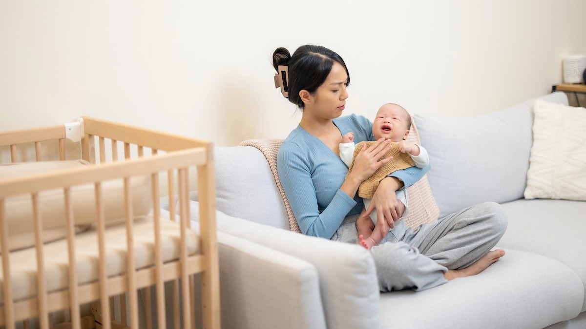 TOC perinatal: como identificar e lidar com os pensamentos intrusivos no pós-parto 