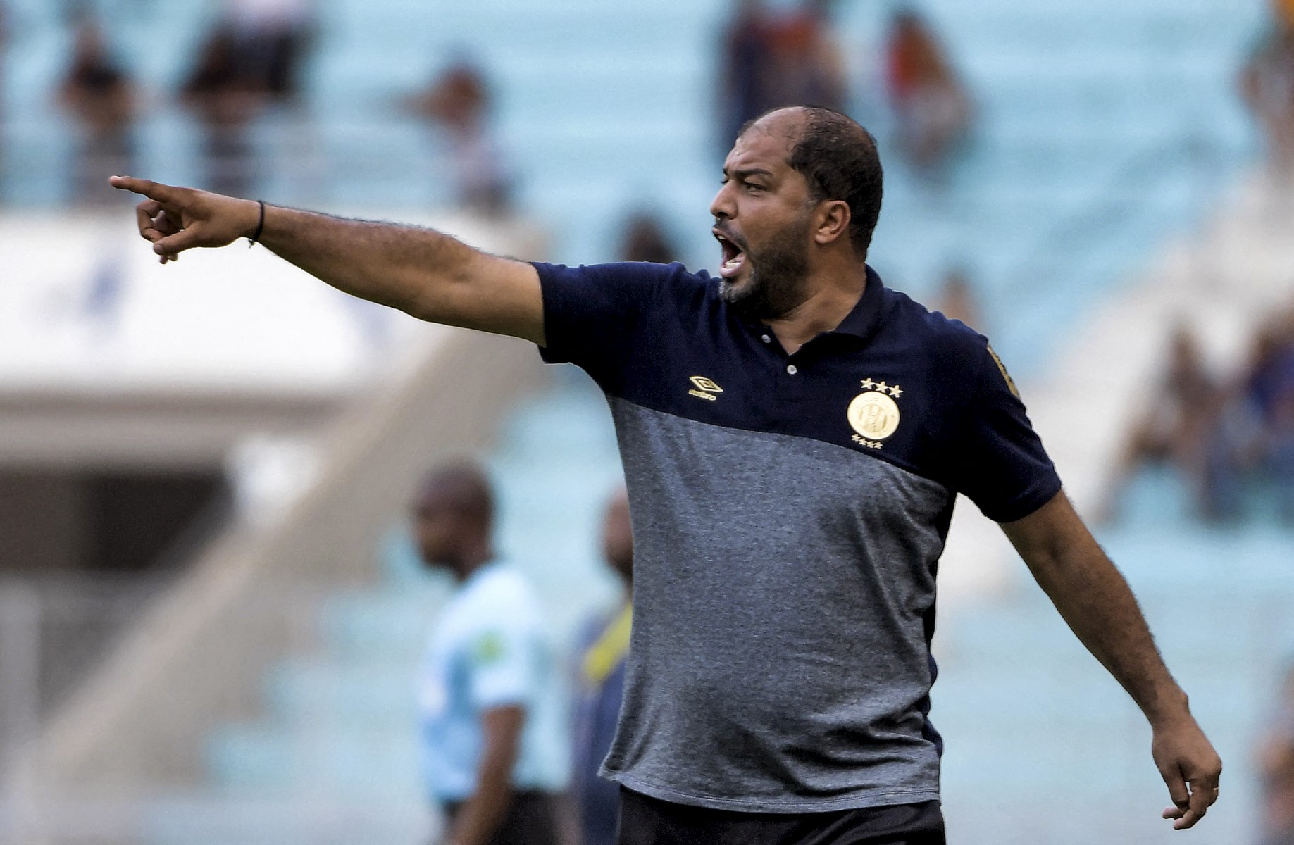 Tunísia anuncia Chaabani como novo técnico após campanha desastrosa na Copa do Mundo