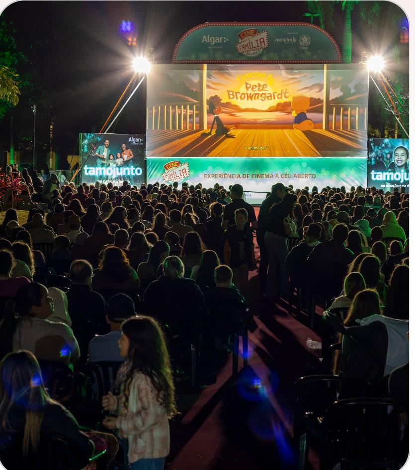Cine Família na Praça volta a Monte Alegre de Minas com sessão gratuita ao ar livre