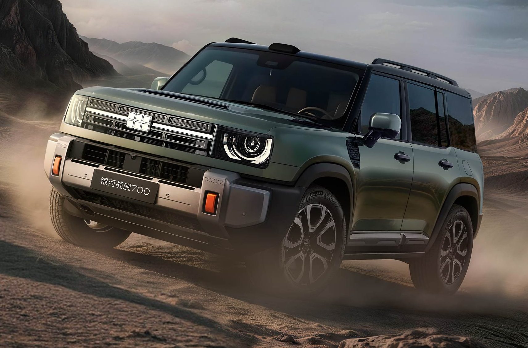 Geely lança primeiro SUV off-road, que tem 1.128 cv e pode flutuar na água
