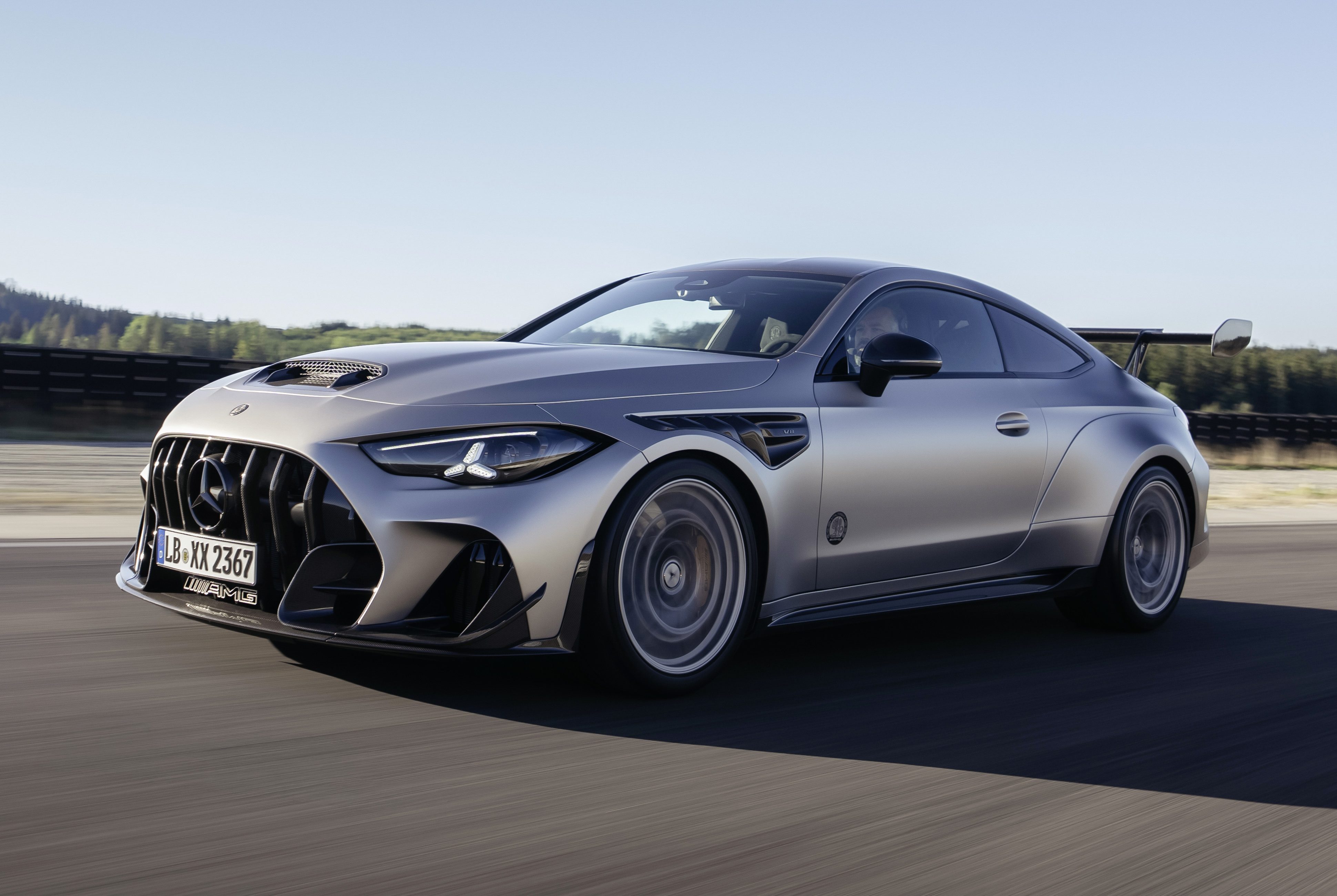 Mercedes-AMG CLE 646 troca conforto por V8 de 646 cv e já está esgotado