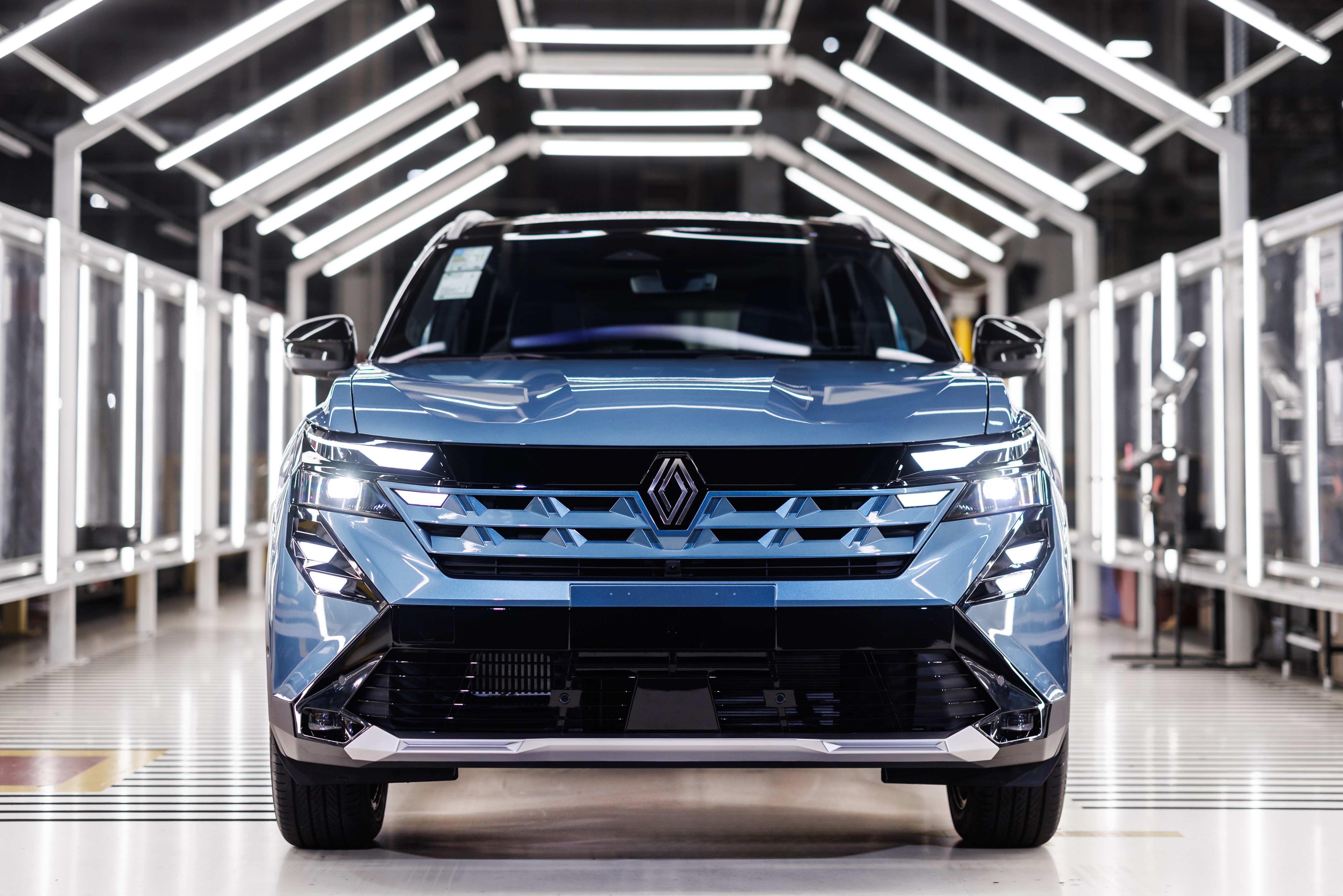 Renault terá dois SUVs híbridos no Brasil em 2027; conheça quais