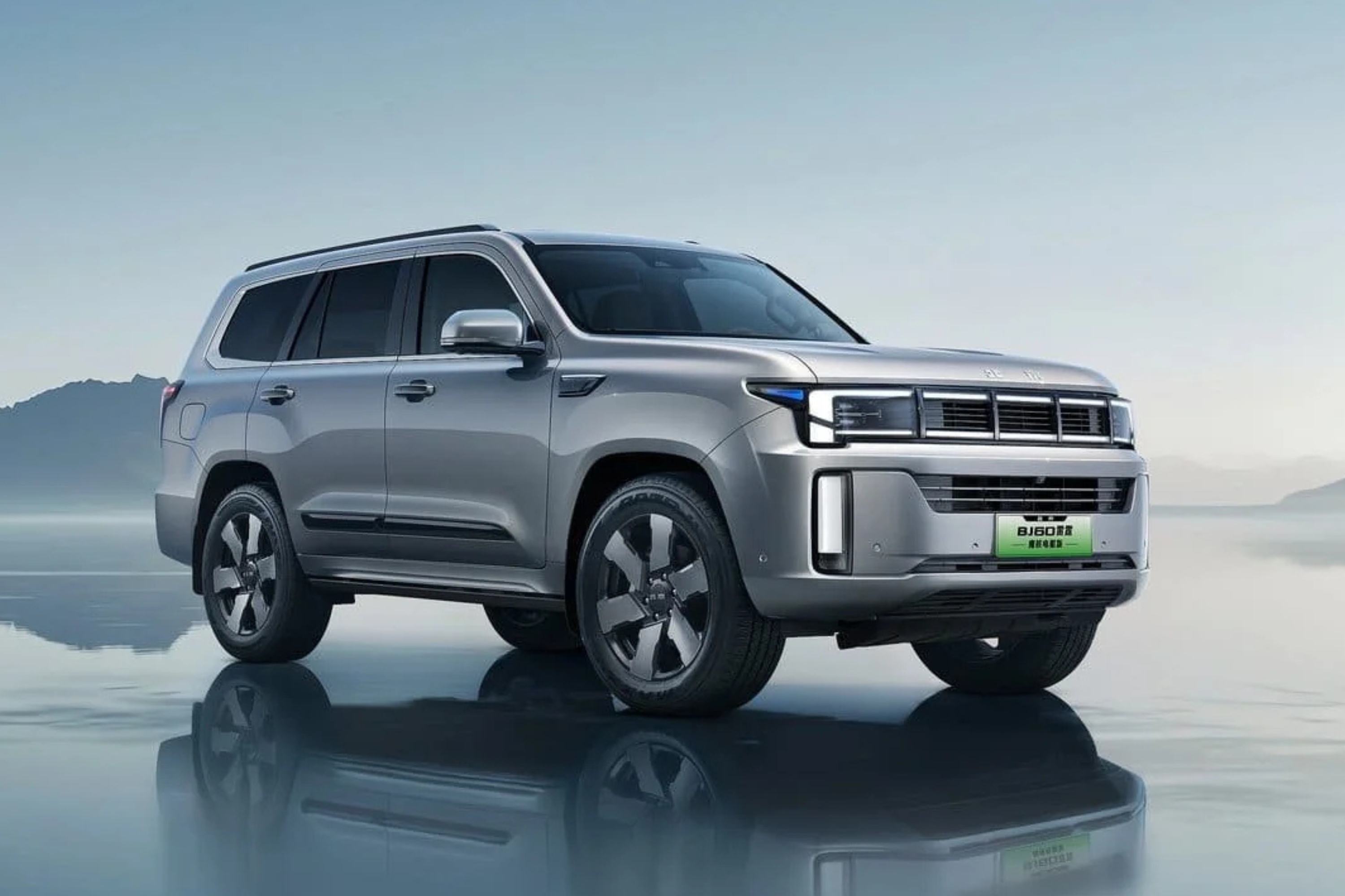 BAIC confirma B60 no Brasil, mas quer que SUV híbrido off-road de 7 lugares seja flex