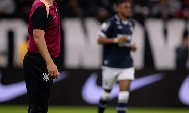 Análise: vitória do Corinthians tem assinatura de Diniz e tempos distintos