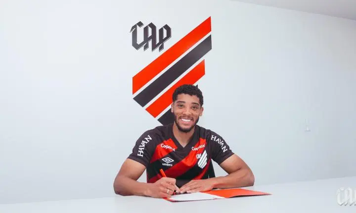 Athletico-PR anuncia renovação com volante de 21 anos