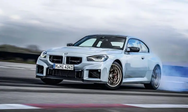 BMW M2 CS eleva seu patamar nas pistas com 530 cv e freios de carbono