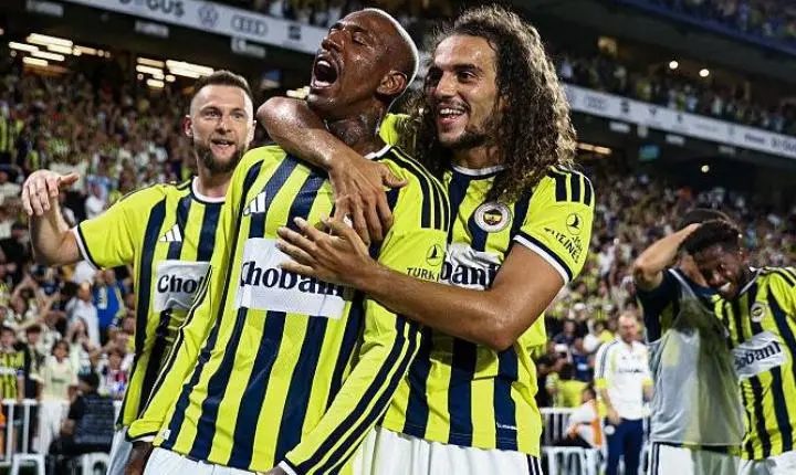 Brasileiro marca, e Fenerbahçe vai à última fase das qualificatórias da Liga dos Campeões