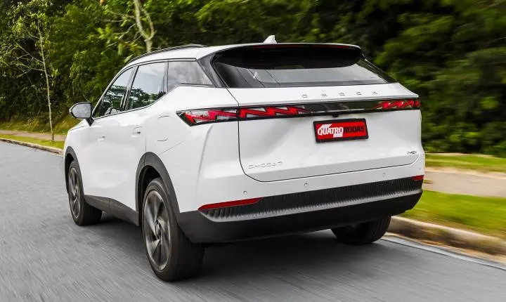 Omoda 7 HEV: nova versão híbrida de entrada tem 217 cv e faz 20,4 km/l; veja quando estreia no Brasil