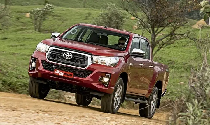 Toyota Hilux ganha desconto de R$ 44.700 antes da chegada da nova geração