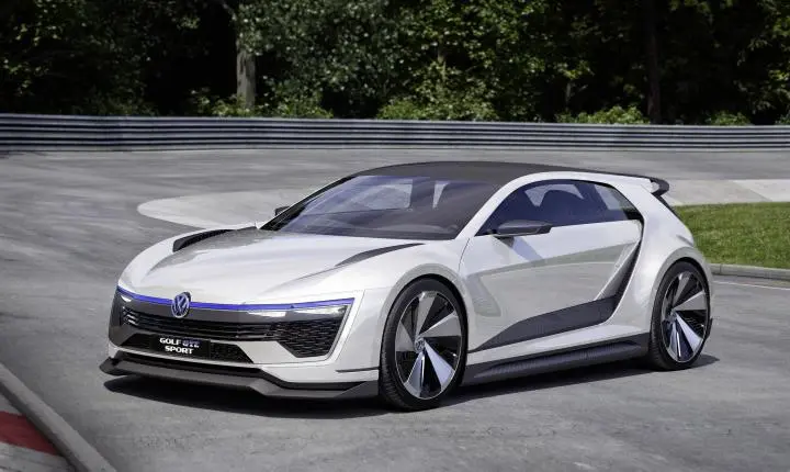 Volkswagen suspende o projeto do Golf elétrico para reduzir prejuízos